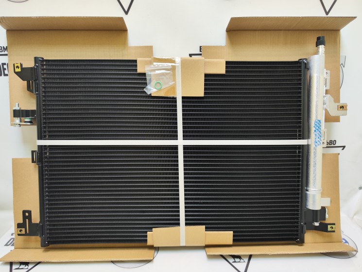 Радиатор кондиционера с осушителем, конденсор VOLVO XC90 \\ с 2007 года \\ MAHLE AC635000S