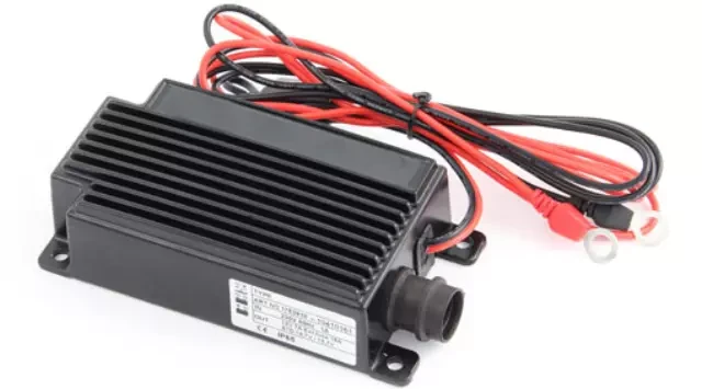 Зарядное устройство для аккумулятора Вольво XC60 (18-) \\ VOLVO Original 32207420