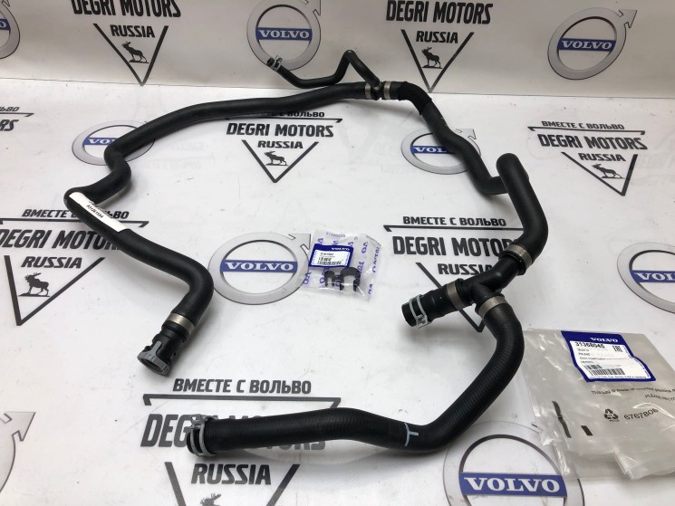 Патрубок отопителя Volvo S40 II, V50, C30 \\ 4 цилиндра \\ VOLVO Original 31368045