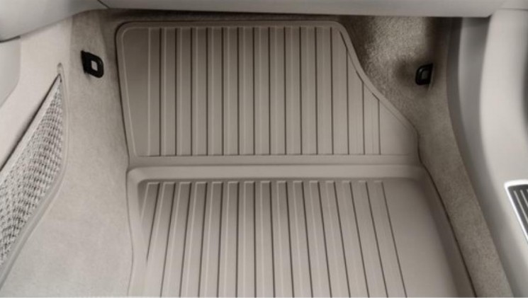 Коврики салонные резиновые бежевые VOLVO XC60 II \\ комплект \\ VOLVO Original 31693649