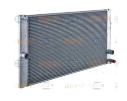 Радиатор охлаждение двигателя VOLVO S40 II, V50, C30 \\ 5 цилиндров \\  HELLA 8MK 376 729-601