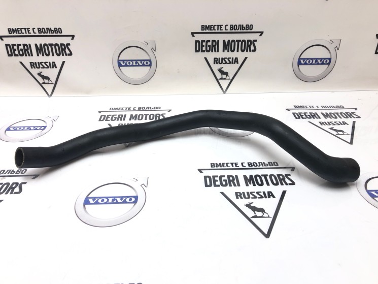 Патрубок радиатора нижний Volvo S60, V70 II, XC70 // Volvo Original 30680918