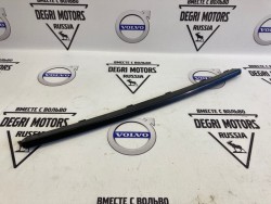 Центральный спойлер переднего бампера Volvo XC90 II \\ 2016-2019 \\ SW-Parts SW31383802