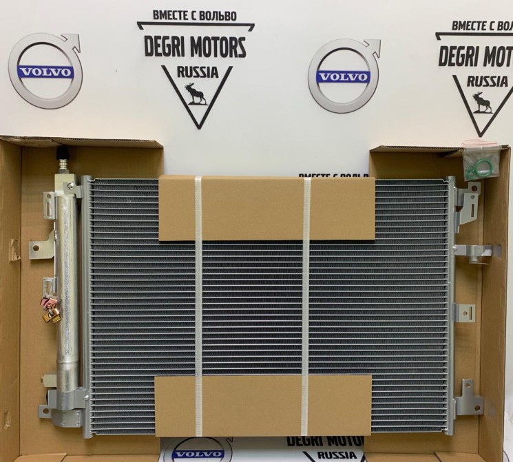 Радиатор кондиционера VOLVO XC90 I (05-) \\ NRF 35889