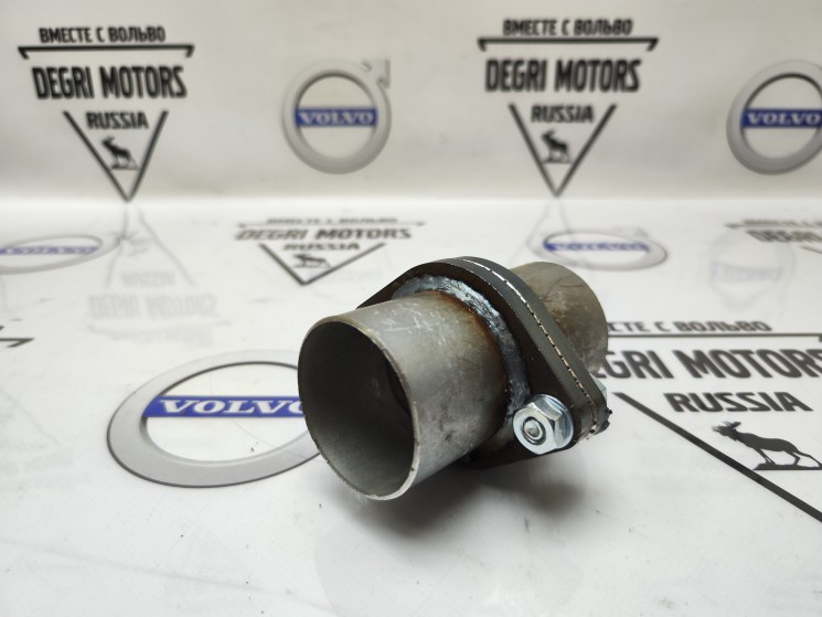 Фланец с трубой к-кт 2шт. d65мм (прокладка, крепеж) Volvo universal \\ SWParts SW65FGP