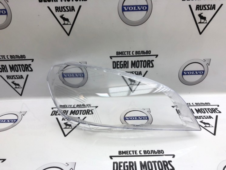 Стекло для правой фары VOLVO S60 II \\ 10-13 \\ SWParts SW31420674