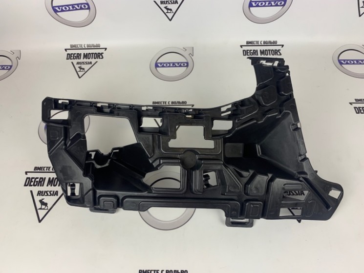 Кронштейн переднего бампера правый под фару VOLVO XC90 II SWParts SW31353371