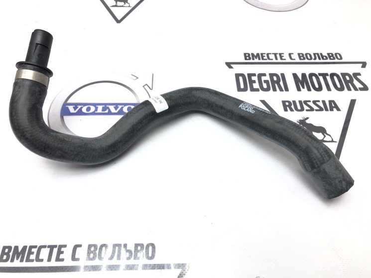 Патрубок системы охлаждения B6324S VOLVO S80 II, XC60, XC70 II, XC90 \\ VOLVO Original 30774512