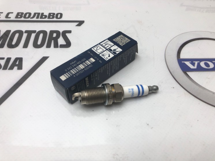 Свеча зажигания FR 6 HI 332 \\ BOSCH 0 242 240 665