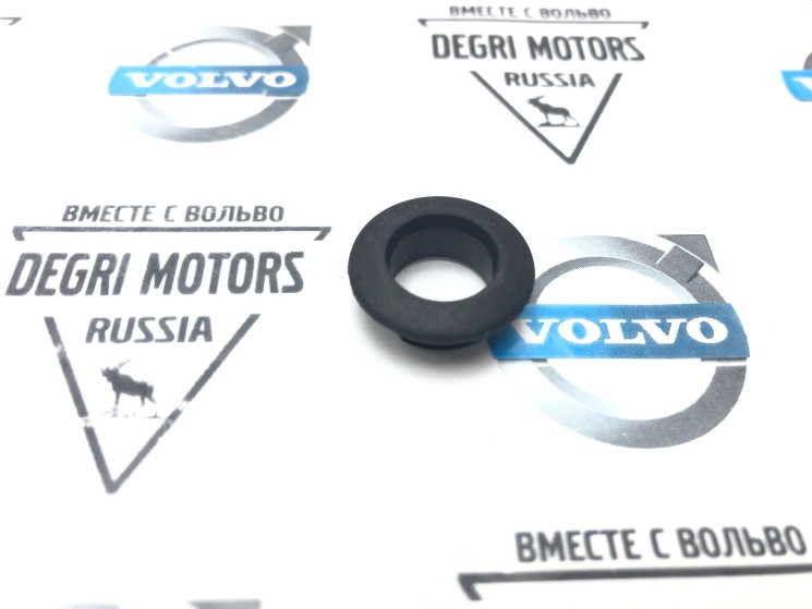 Втулка обшивки двери Volvo S60, S80, XC70, XC90 \\ VOLVO Original 39978889