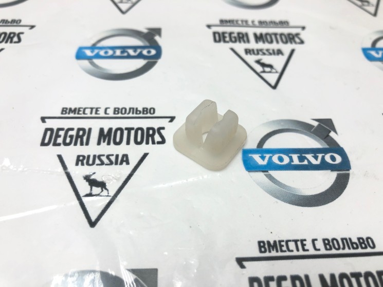 Клипса пыльника переднего бампера Вольво XC70 II \\ VOLVO 3293328