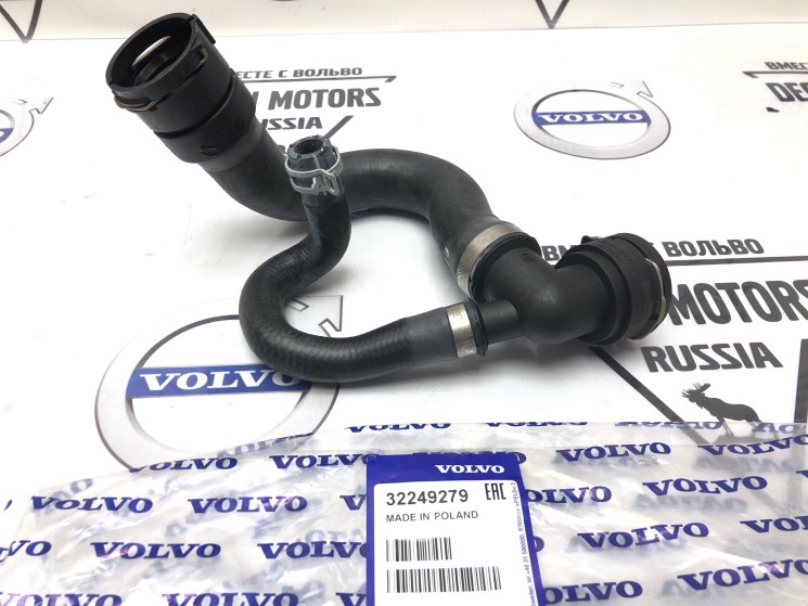 Шланг радиатора Volvo S60 II, S80 II, XC70 II, XC60 \\ VOLVO Original 32249279