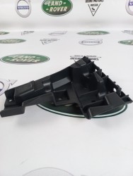 Кронштейн переднего бампера правый Volvo S60 II \\ SWParts SW31365417