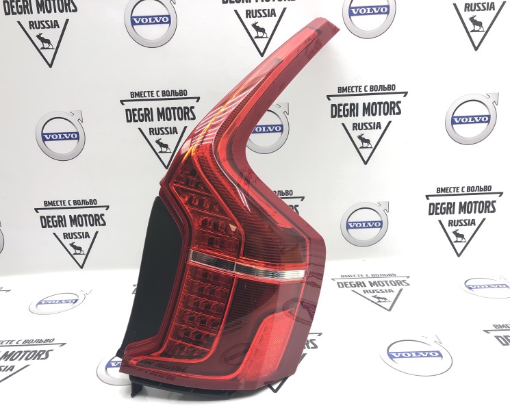  Фонарь задний правый LED Volvo XC90 II \\ VOLVO Original 31655916