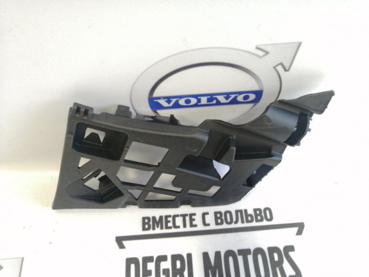 Кронштейн переднего бампера правый Volvo S90 V90 \\ 2017-2022 \\ SWParts SW31383285