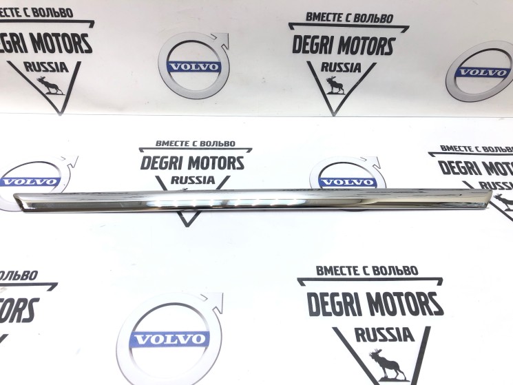 Молдинг двери задней левой (нижний хром) Вольво S80 II, S80L  \\ VOLVO Original 30766947