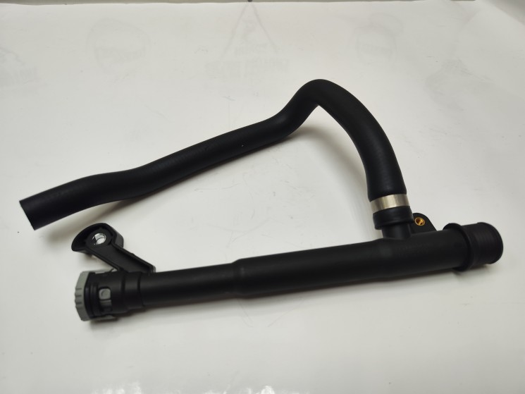 Шланг системы охлаждения B6324S Вольво S60 II, S80 II, XC60, XC70 II, XC90 \\ GParts AC5335133