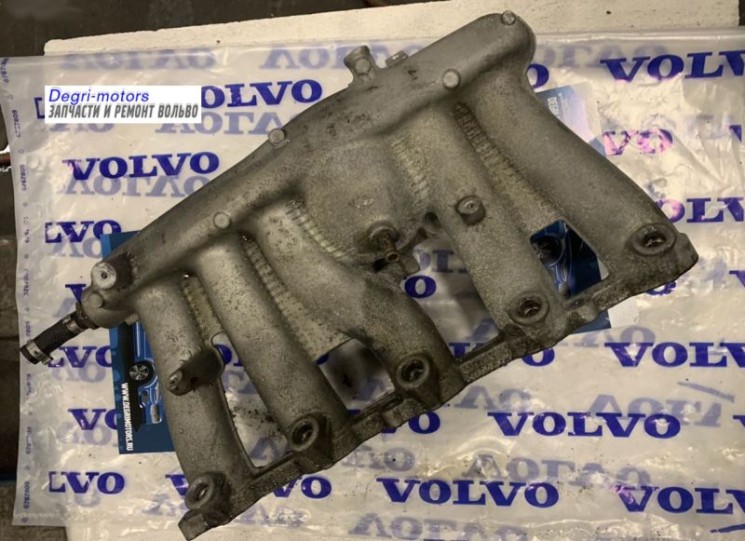 Впускной колектор VOLVO XC90 B5254T2 2004-2014