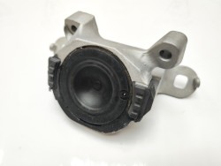 Опора двигателя правая S40 II, C30, V50, V40, V40CC \\ PRO PARTS 62432676