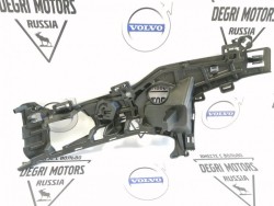 Кронштейн переднего бампера левый Volvo S90, V90 (2017-), V90 CC \\ GParts VO31383237