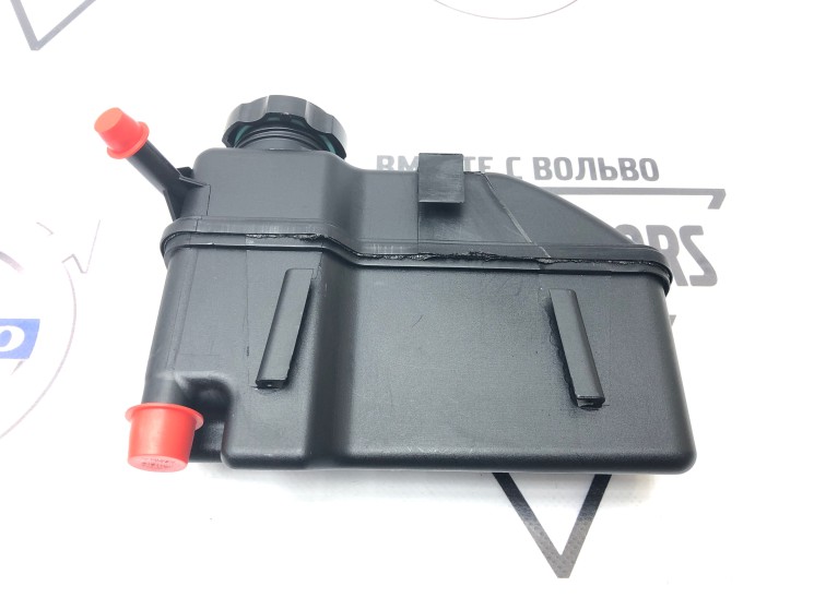Бачок ГУР Volvo C70, S60, S70, V70, S80, V70 II, XC70 \\ VOLVO Original 30665496