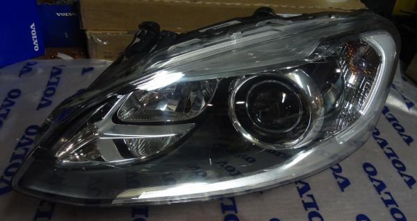 Фара активный ксенон левая б/у VOLVO ХС60 \\ адаптивная \\ VOLVO (original) 31395896BU