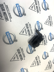 Форсунка омывателя стекла лобового левая и центральная \\ VOLVO Original 31378704