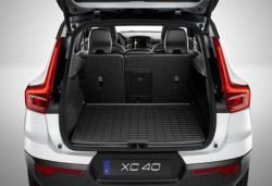 Ковер багажника пластиковый "Charcoal" VOLVO XC40 18- \\ VOLVO Original 31470992