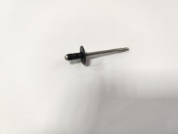 Заклепка Вольво крепления индентификационной пластины