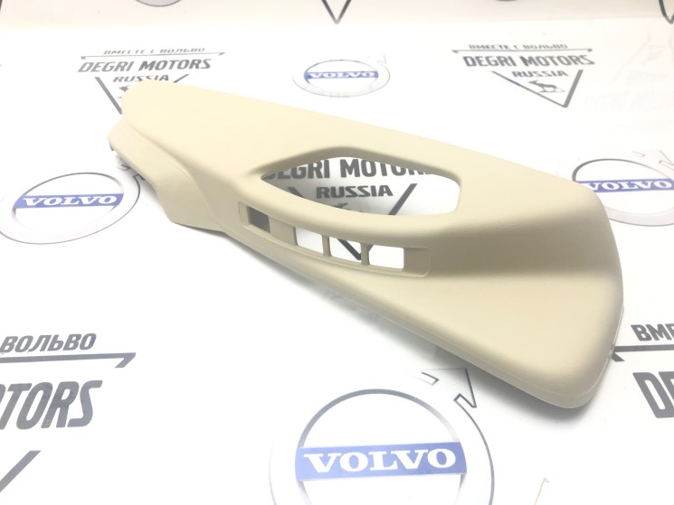 Панель сиденья лев с памятью \\ VOLVO Original 39810570 