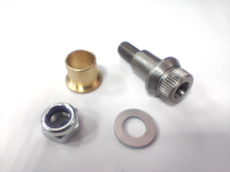 Ремкомплект петли двери VOLVO XC70 II, ХC60, S80 II \\ болт вставка \\ SW Parts SW31457368