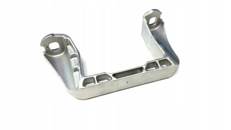 Кронштейн двигателя правый Volvo S40 II, V50, C30, C70 II \\ VOLVO Original 31262125