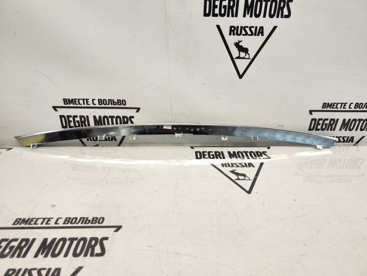 Молдинг центральный нижний переднего бампера Вольво S80 \\ CH 335000- \\ VOLVO Original 8693044