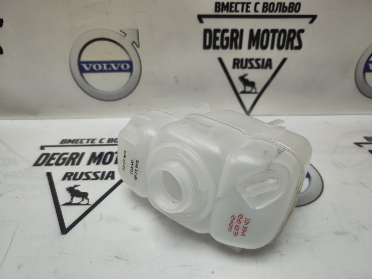 Расширительный бачок \\ VOLVO S60, S80, V70II, XC70, XC90 \\ 1 отвод \\ Scan Tech SW30741154