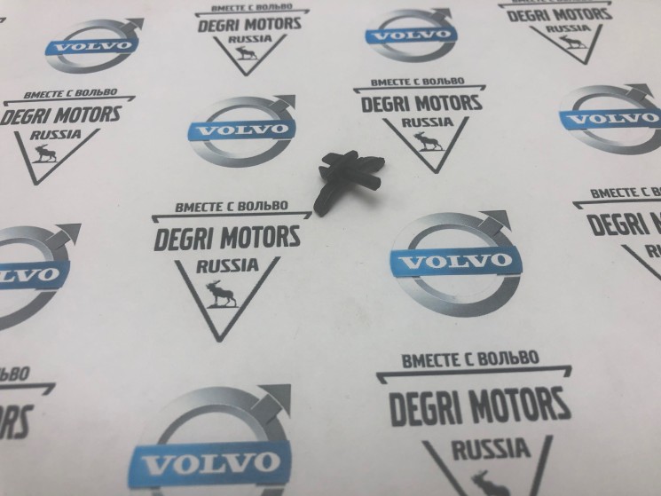 Клипса крепления молдинга лобового стекла Вольво 740, 760 \\ 85 -87 год \\ SCAN-TECH 10,2150