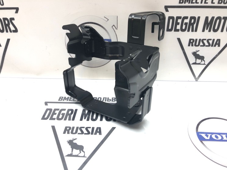 Кронштейн насоса гидроусилителя VOLVO XC60, S60 II, S60CC \\ VOLVO Original 31429295