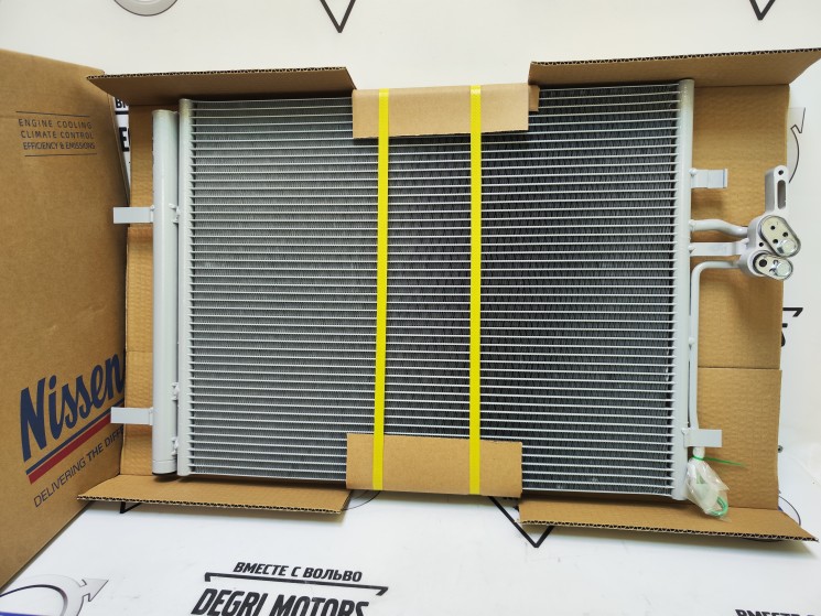 Радиатор кондиционера (НЕ ДЛЯ ХС60) Volvo S60 II, S80 II, XC70 II \\ NISSENS 940044