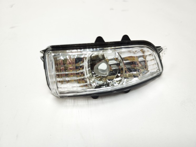 Указатель поворота правый в зеркало Volvo S40 II, S60, S80 II, V40CC \\ c 2007 года \\ SW-Parts SW31111102