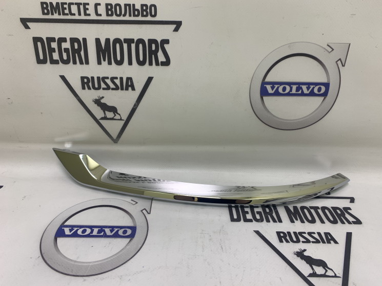 Молдинг заднего бампера правый Inscription VOLVO XC90 II NEW \\ VOLVO Original 31383857