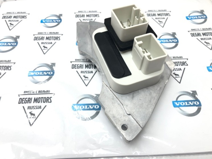 Резистор моторчика печки Volvo XC70, XC90, S60, S80, V70 II \\ Mahle ABR 35 000P