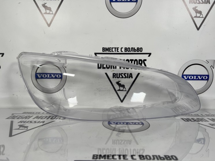 Стекло для правой фары VOLVO S60 II \\ 14-17 \\ SWParts SW31698819
