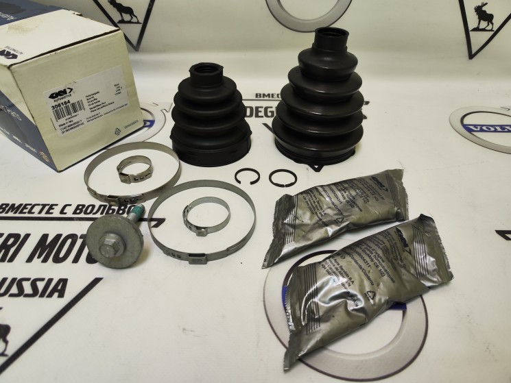 Комплект пыльников приводного вала Volvo C30, C70, S40 II, V50 \\ Loebro 306184