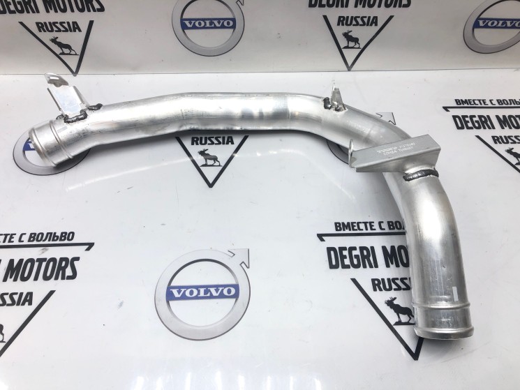 Патрубок интеркулера Volvo S60 II, S80 II, XC60, XC70 II \\ VOLVO Original 31370489