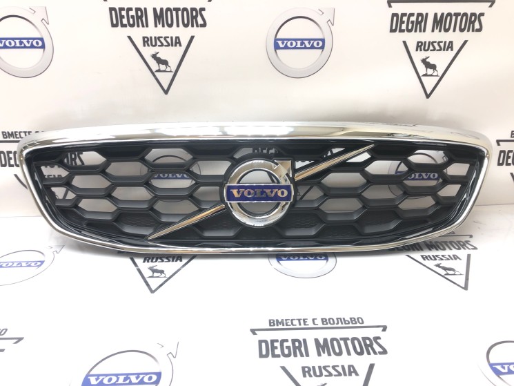 Решетка радиатора VOLVO V40 cross country \\ VOLVO Original 31290910