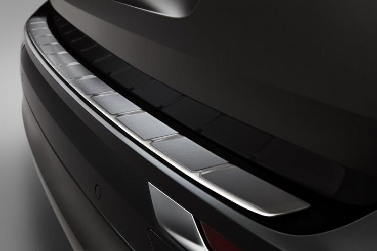 Защитная накладка на задний бампер хром VOLVO XC60 (18-) \\ VOLVO Original 31435972