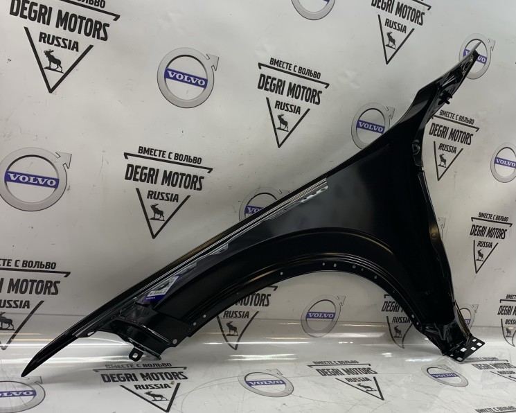 Переднее крыло \\ VOLVO (Original) 31651676