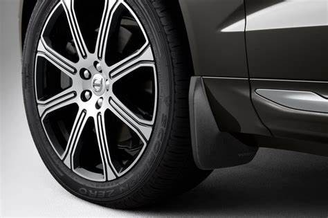 Брызговики передние  к-т VOLVO XC60 II \\ 18- \\ VOLVO Original 31435990
