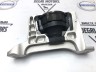 Опора двигателя правая VOLVO V40 cross country \\ VOLVO Original 31401726