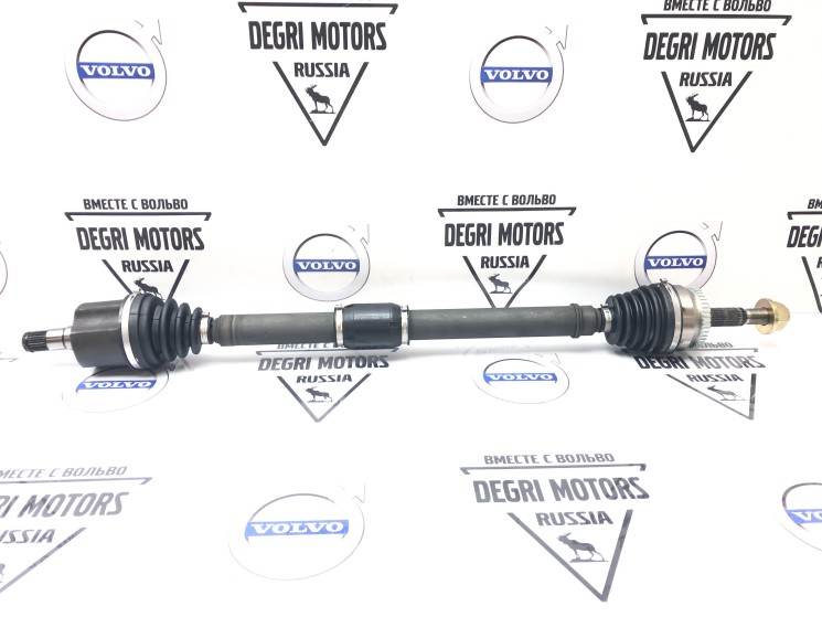 Приводной вал передний, правый VOLVO C30, S40 II, V50 \\ GParts VO8251547