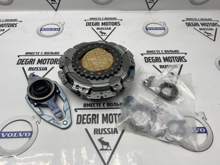 Комплект сцепления Audi A3 \\ 1.8 TFSI \\  Luk 602000100